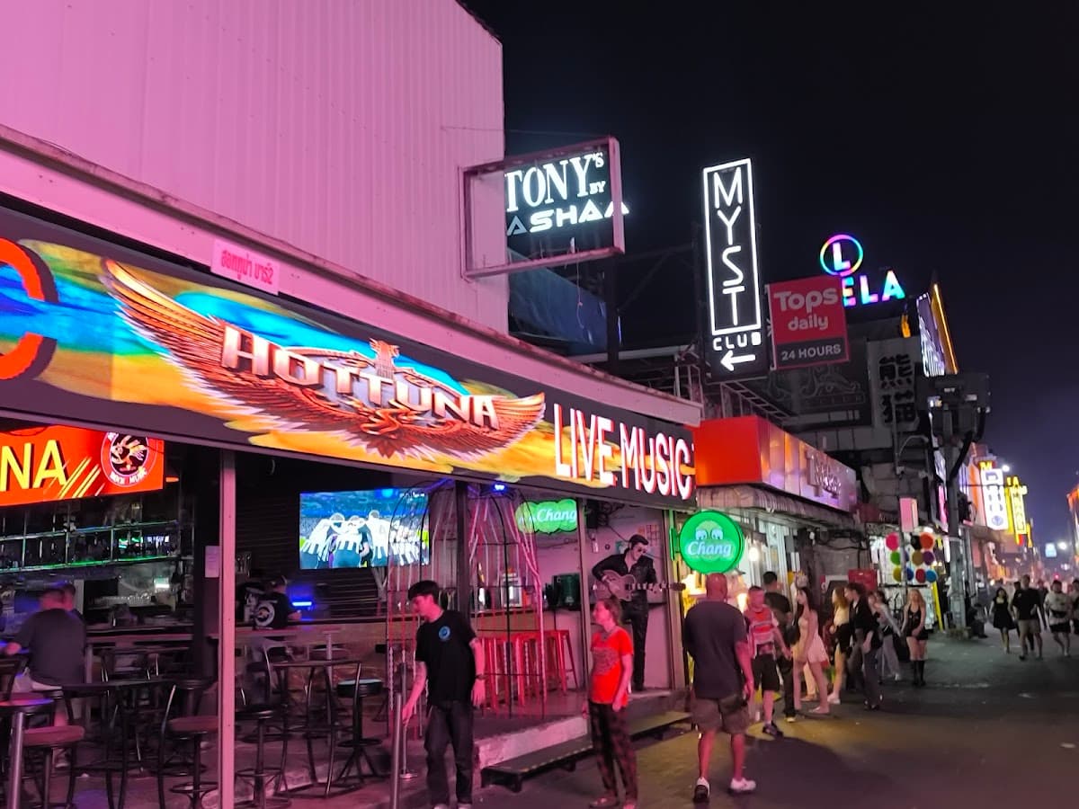 Hot Tuna Bar