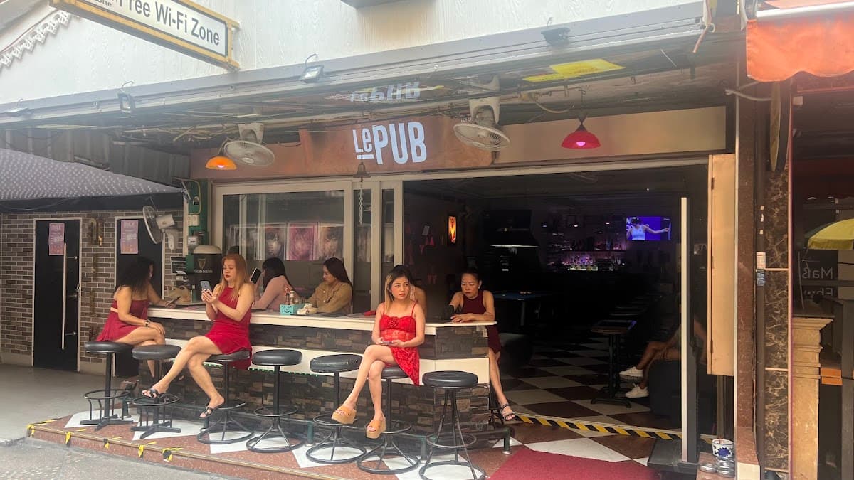 Le Pub