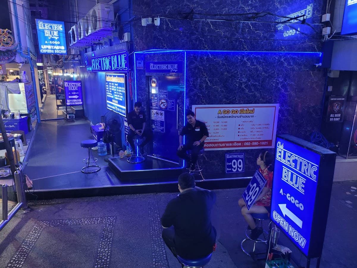 Club Electric Blue