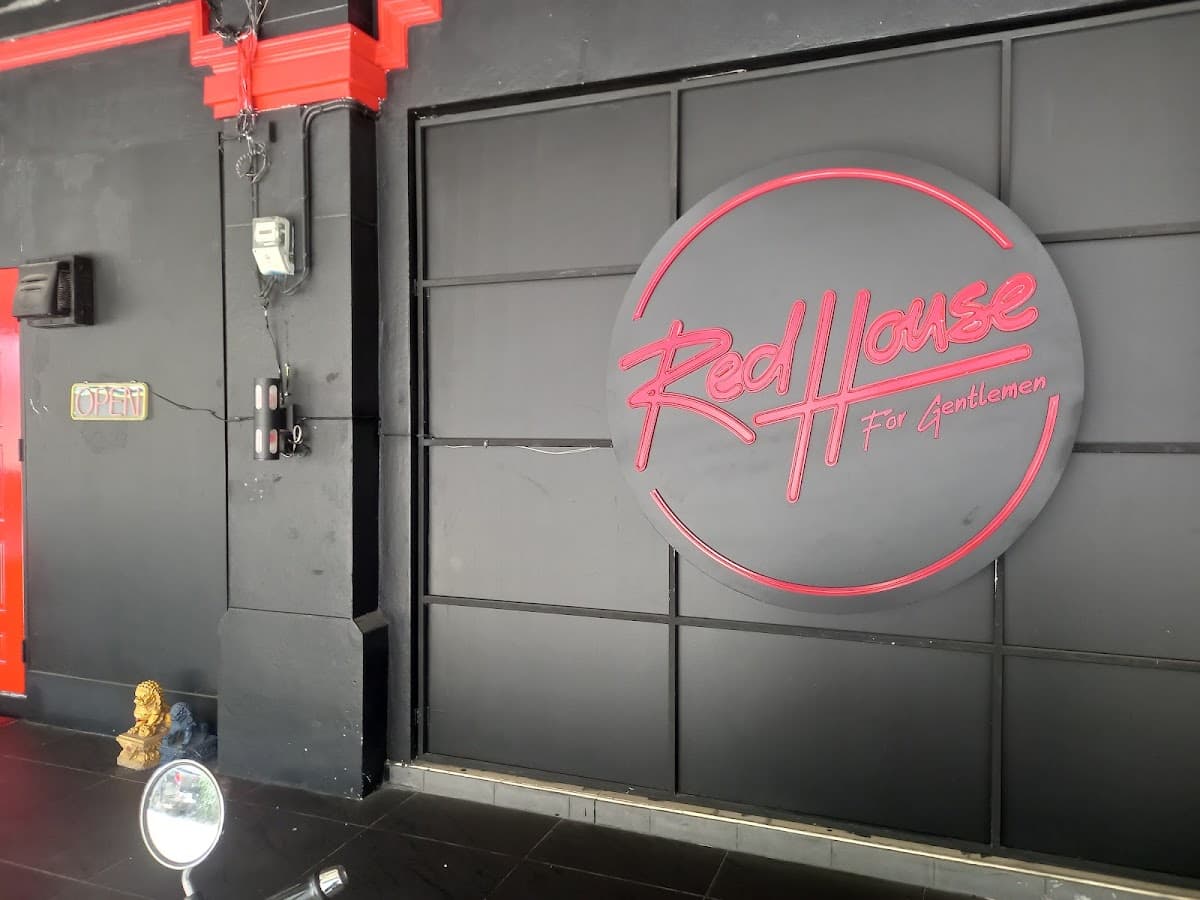 Red House for Gentlemen