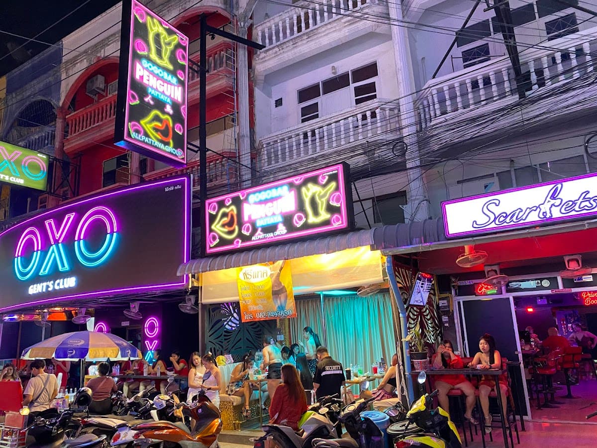 Penguin Gogo Bar