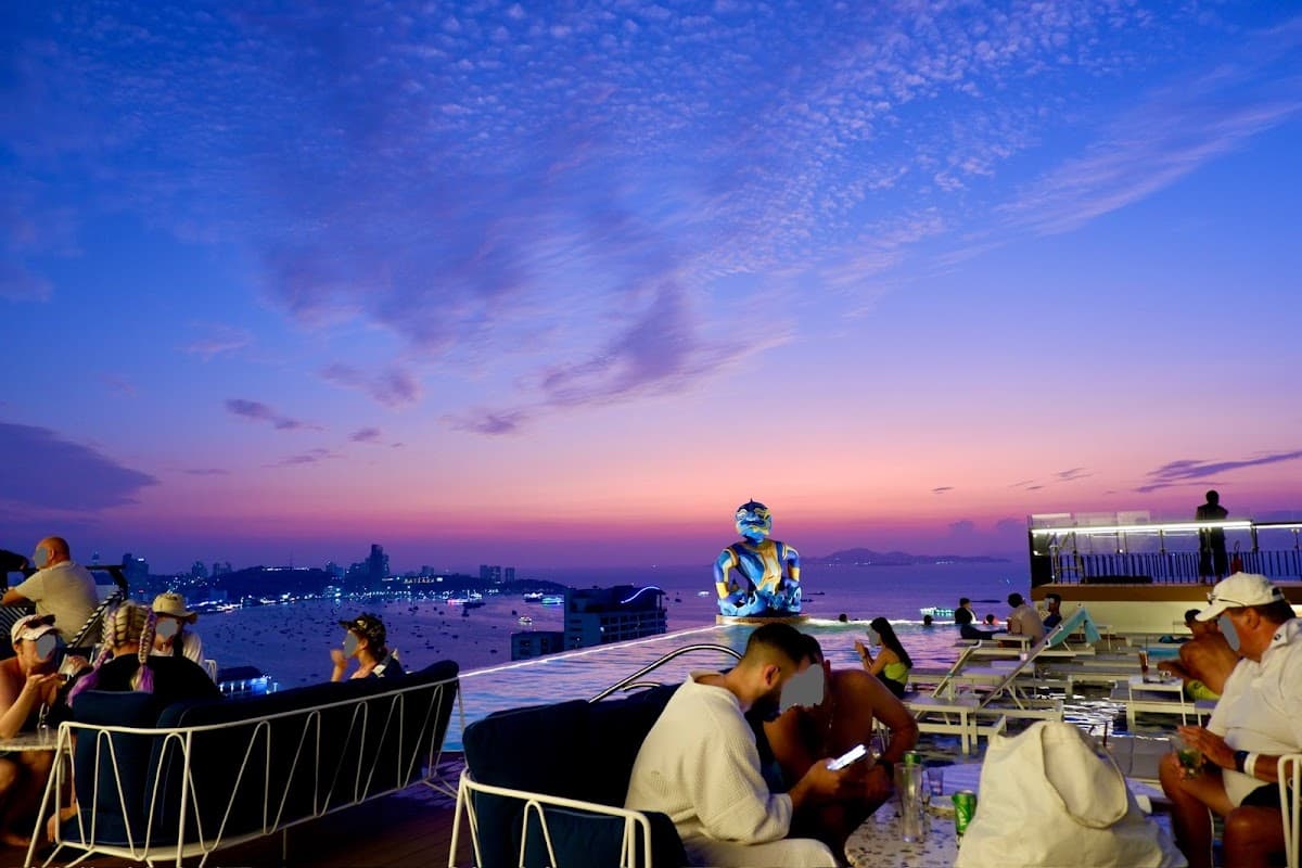 Skybar Summer Club
