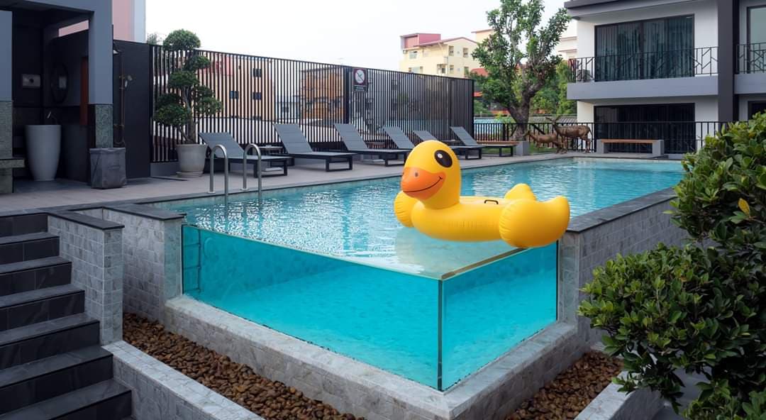 Sleep With Love Hotel