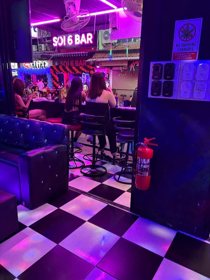Panda Bar soi6